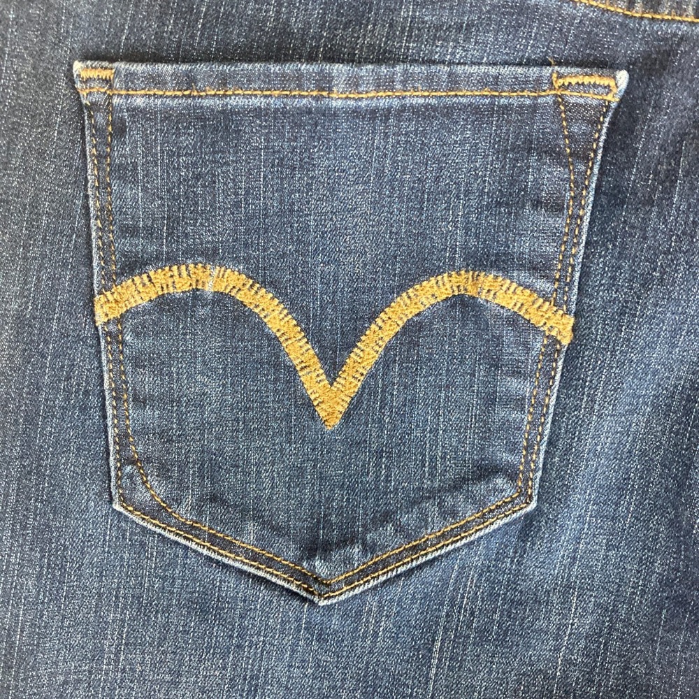 Levi's Women's 512 Perfectly Slimming Straight‎ Leg Jeans Dark Wash Size 10 - Picture 5 of 16